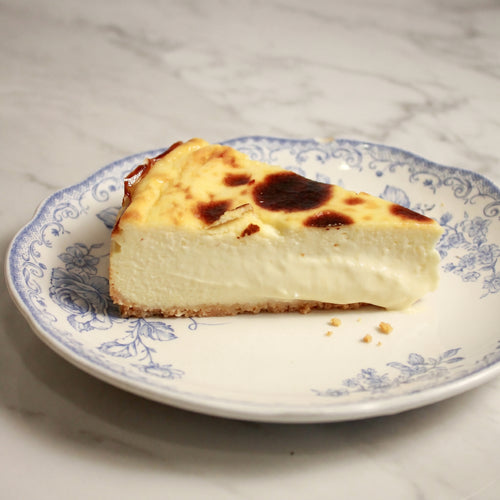Doré Classic basque cheesecake — slice